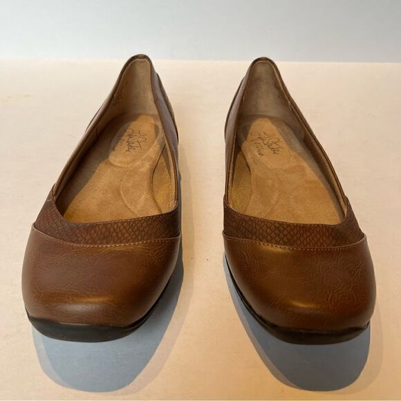 Women's Life Stride Soft System Loafers Brown Size 10M Slip On - Picture 2 of 8
